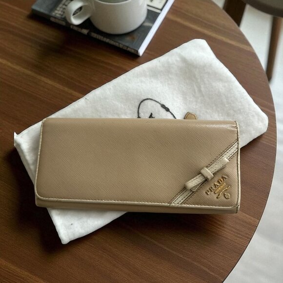 PRADA Tan Cream Saffiano Leather Bow Clutch Wallet w/ Dustbag - Picture 1 of 10